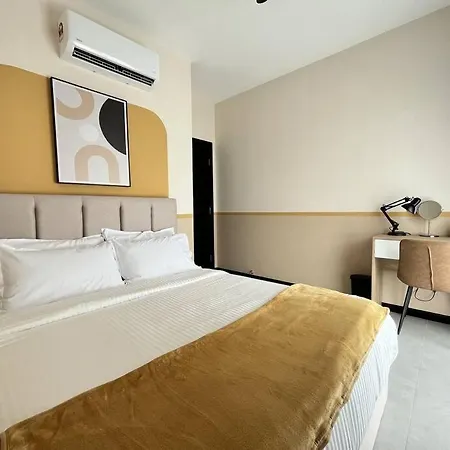Homey Hideout At Neu Suites
